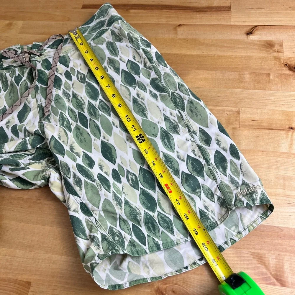 Patagonia Mens 30 Green Leaf Print Wavefarer Board Shorts 86555 Swim Trunks 9 In